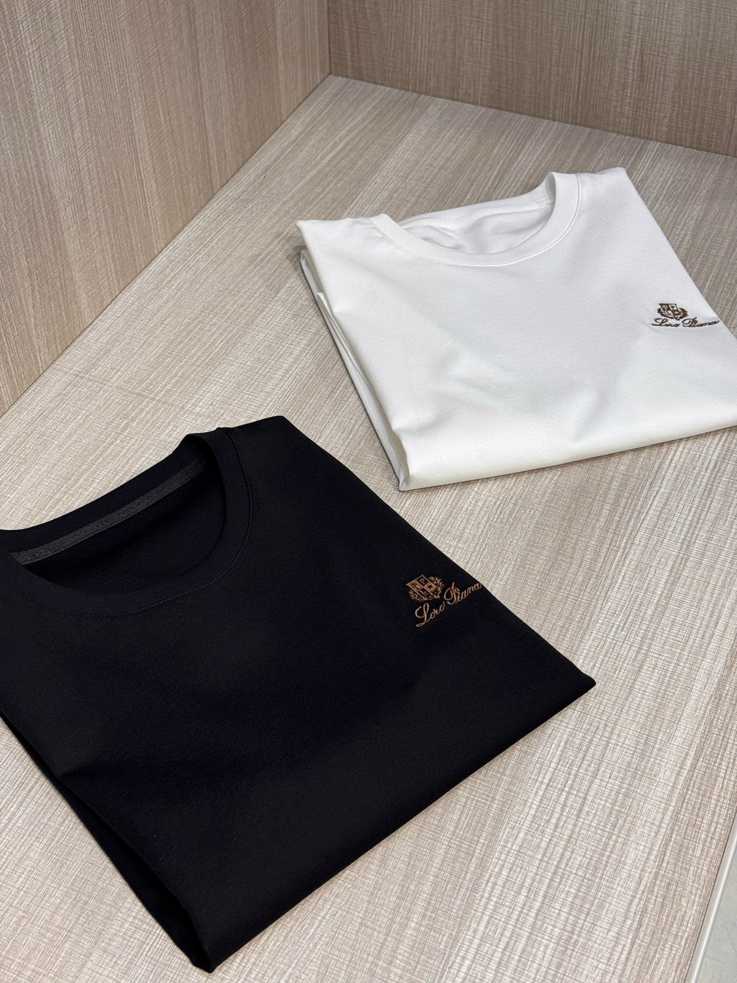 &wg.luxury- 8oro Pi191 embroidery 2Colour item:E-F355B1604-2